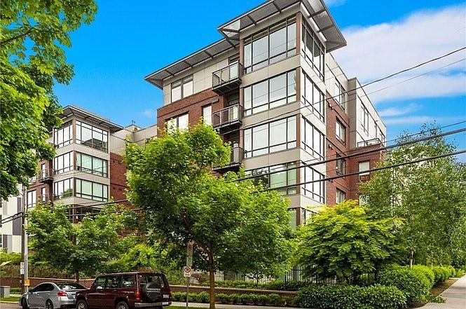 1st image of 4547 8th Ave NE APT 507