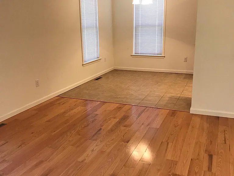 812A East St — Photo 10
