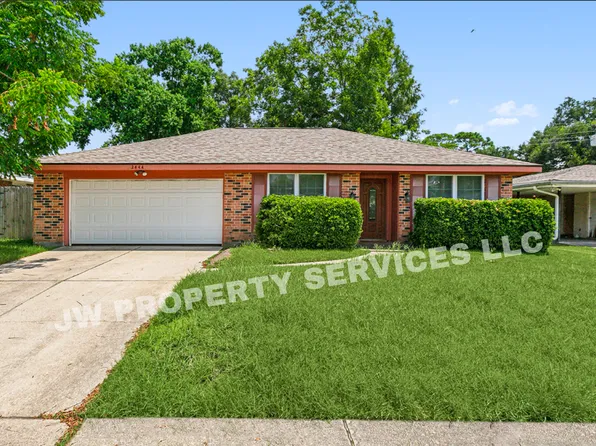 2444 Somerset Dr, New Orleans, LA 70131