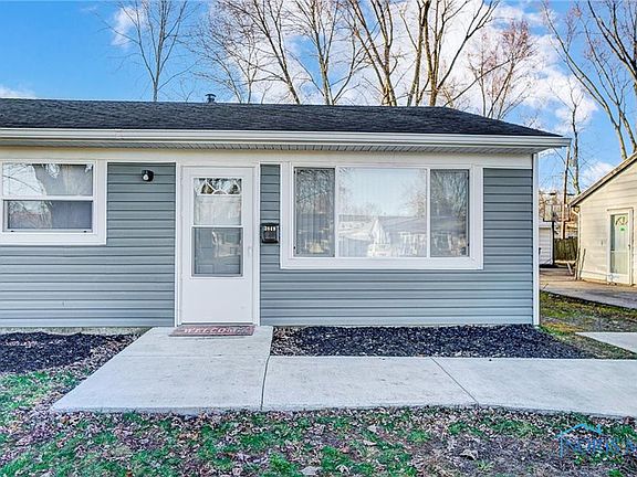2nd image of 3849 Donegal Dr