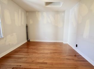 5872 58th Ave APT 2, Maspeth, NY 11378