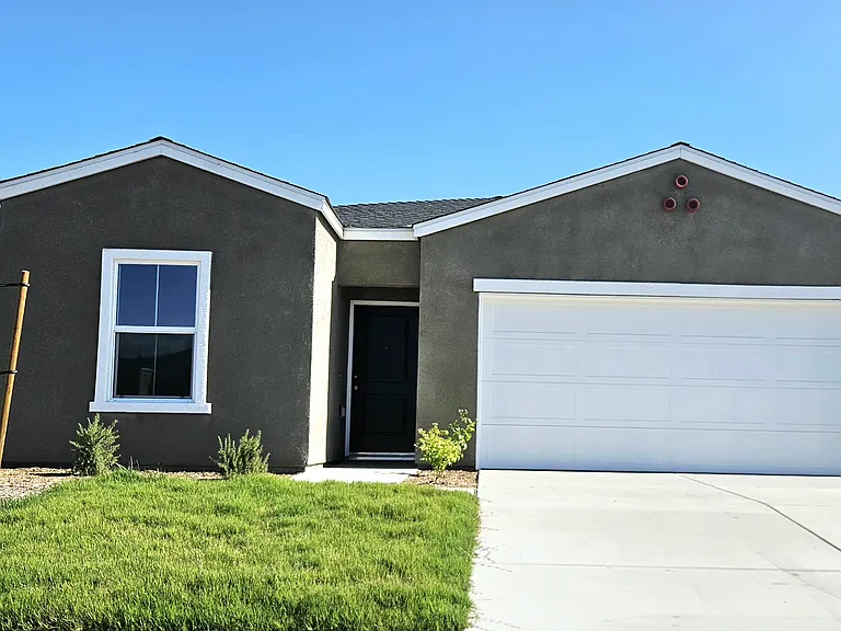 8105 Wandesford Dr — Photo 2