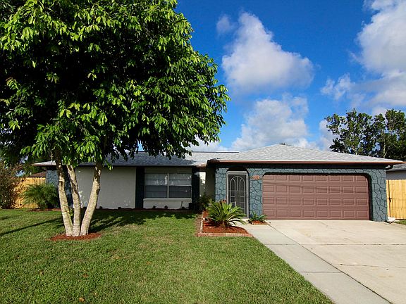 3rd image of 1324 Briarwood Dr