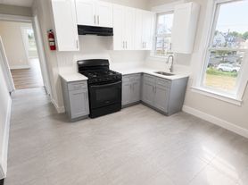28 Wainwright St, Newark, NJ