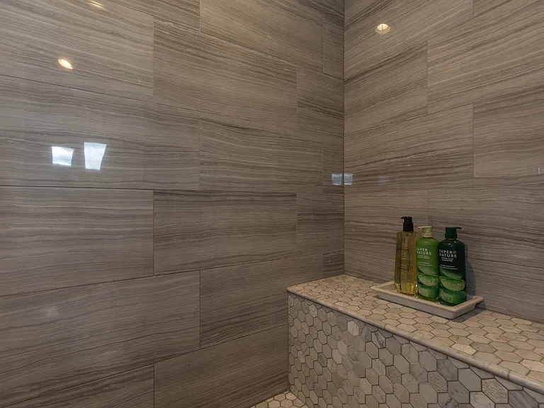 5468 Westmorland Dr — Photo 33