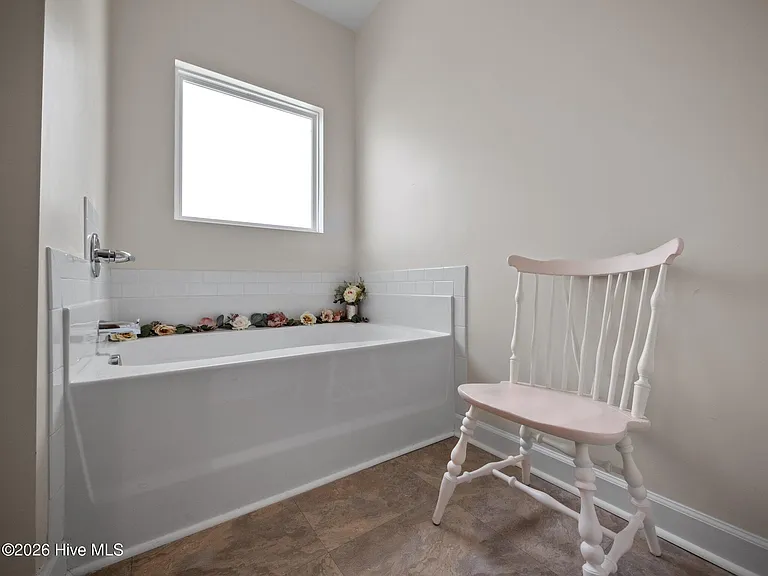 251 Breakwater Dr — Photo 31
