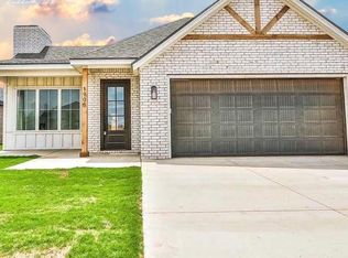 1905 Cottonwood Ave, Wolfforth, TX 79382