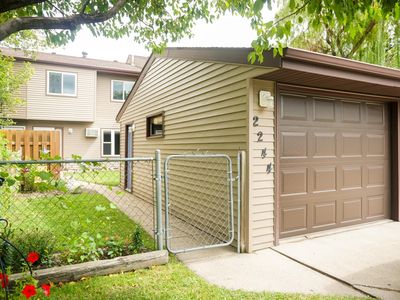 2244 30 1/2 Ave S, Fargo, ND, 58103