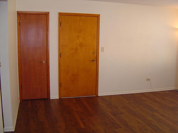 3rd image of 8016 Grand Ave