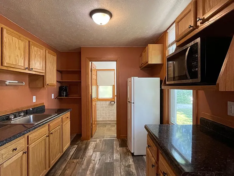 201 S. Western — Photo 3