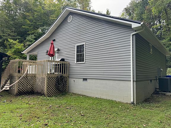 3rd image of 26 Mountain St