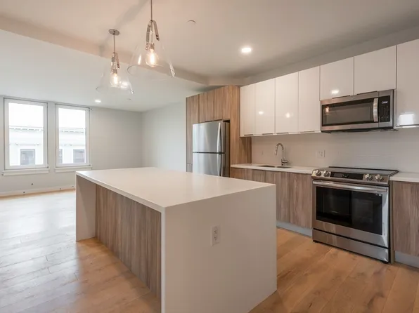 71 Bow St #406, Somerville, MA 02143