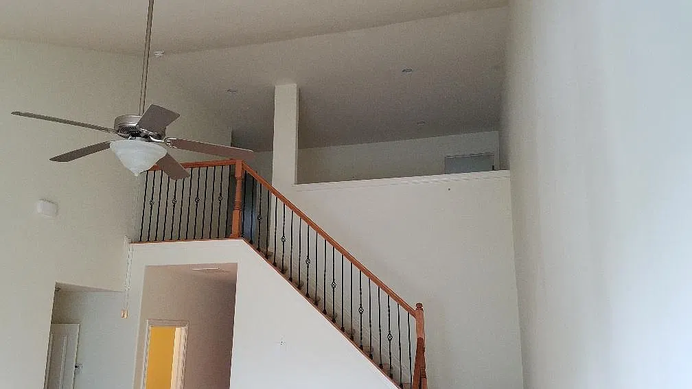 156 Riviera Dr — Photo 4
