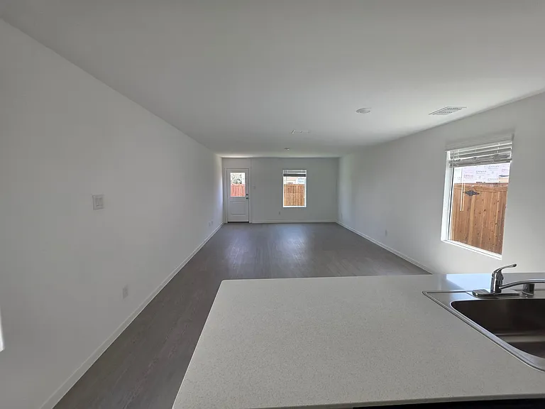 12156 Morgan Dr — Photo 6