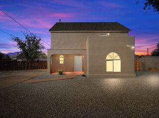 915 Kinley Ave NW, Albuquerque, NM 87104