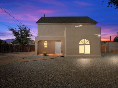 915 Kinley Ave NW, Albuquerque, NM, 87104