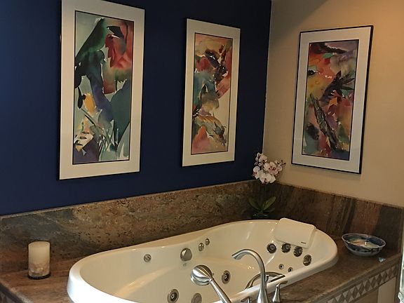 Hydromax 6’x3’ whirlpool