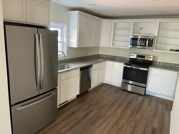 (undisclosed Address), Pittston, PA 18643