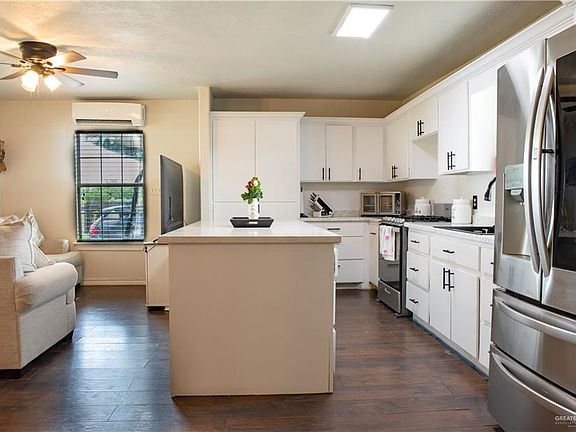 5th image of 4258 San Martin Ln