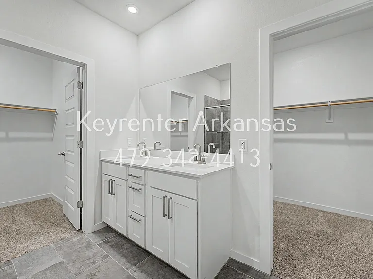 4808 Planetree St — Photo 9