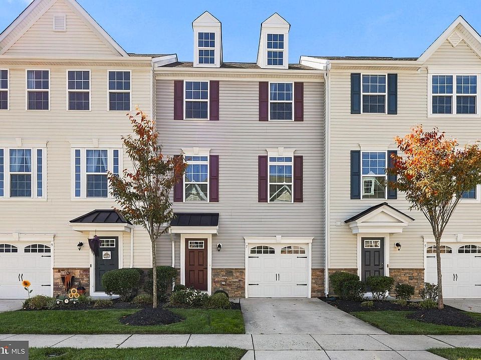 1st image of 7 Cardinal Ct