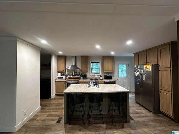 5th image of 288 Margaret Dr