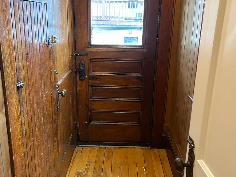 61 Frederick Ave — Photo 17