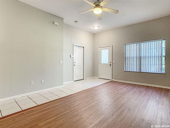 5th image of 1721 NE 1st Ave