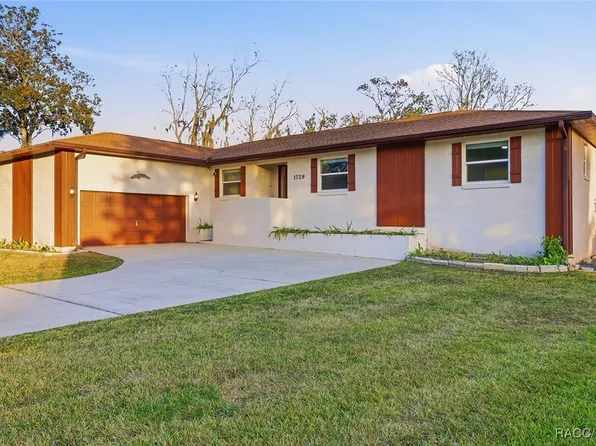 1729 SE 3rd Ct, Crystal River, FL 34429