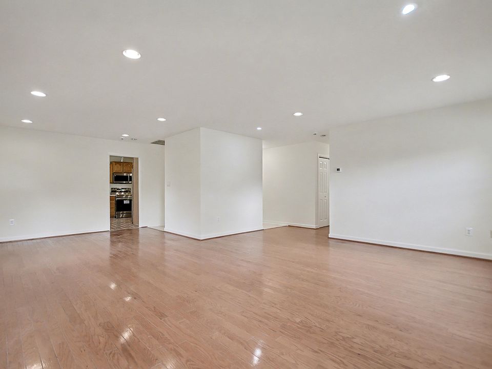 1st image of 2504 Korvale Ln