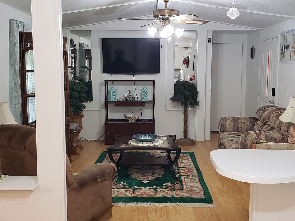 1st image of 805 E Palmera Dr