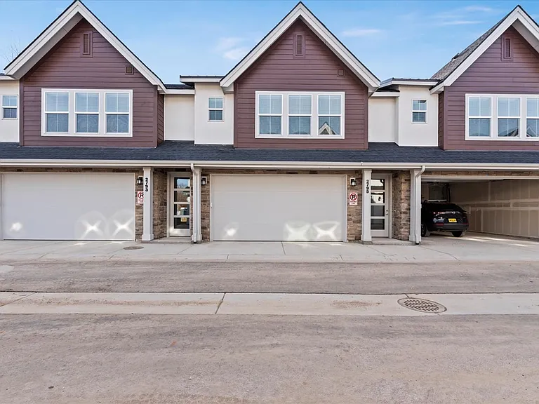 2783 W Palouse St — Photo 1