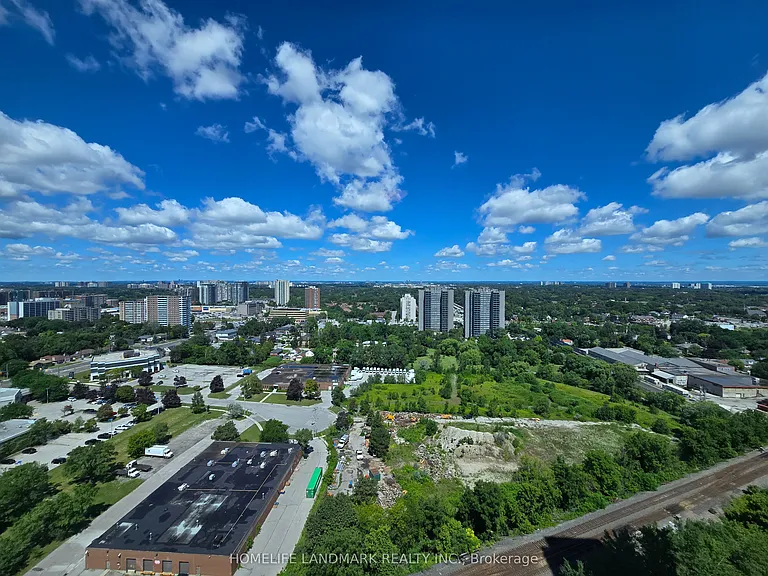 275 Village Green Sq #2520 — Photo 1