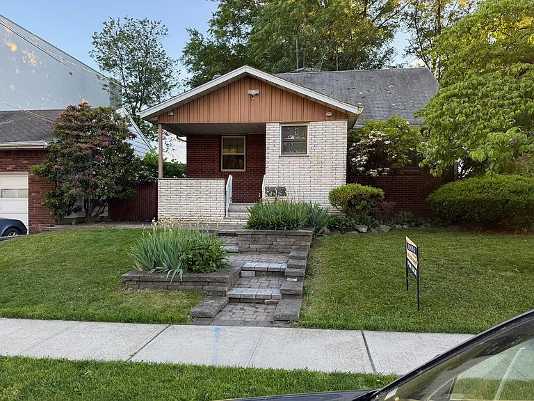 155 Madison Ave — Photo 2