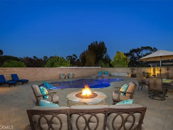 2718 Deerpark Dr, Fullerton, CA 92835