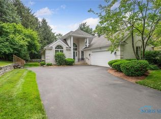 7445 Country Commons Ln #7445, Sylvania, OH