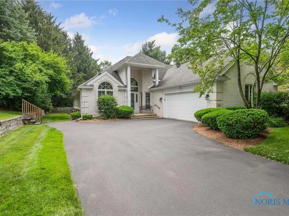 7445 Country Commons Ln #7445, Sylvania, OH 43560