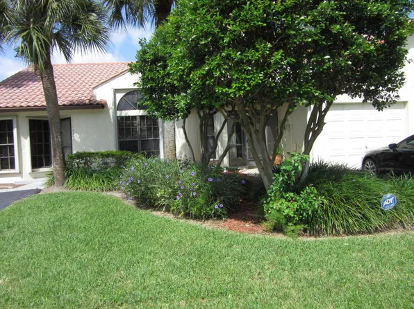 18553 Woodstream Dr, Boca Raton, FL 33498