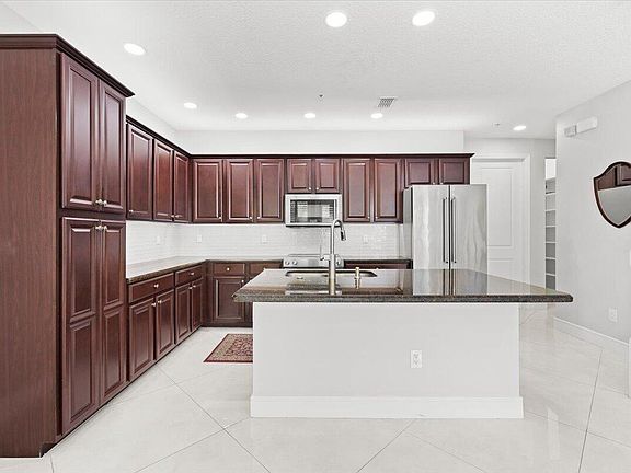 5th image of 4980 NW 15th Ave