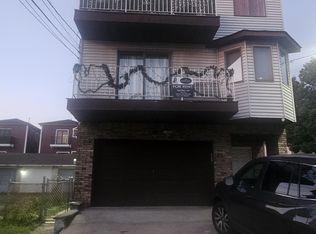 85 W 44th St #2, Bayonne, NJ 07002