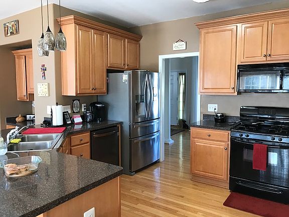 3rd image of 56 River Ridge Ln