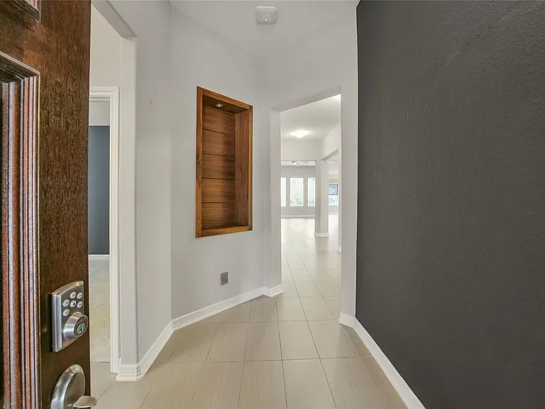 10919 Walts Run Ln — Photo 4