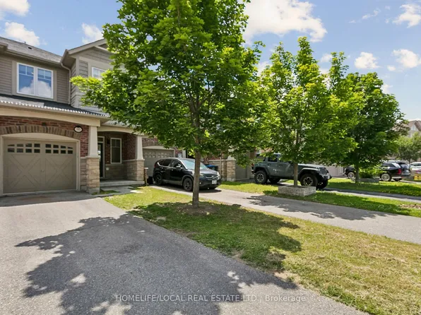 35 Maple Cider St, Caledon, ON L7C 4B4