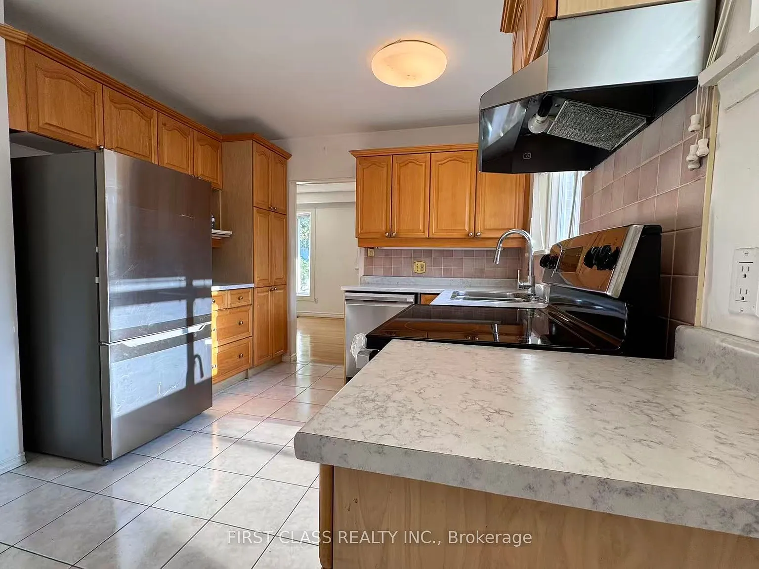 4 bed, $4,000 — Photo 3