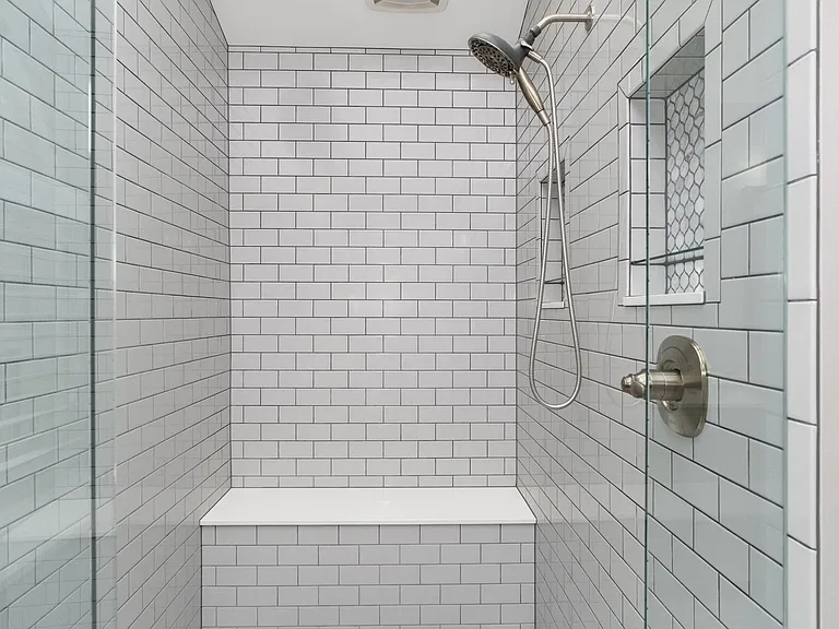 13738 Roswell Dr — Photo 19