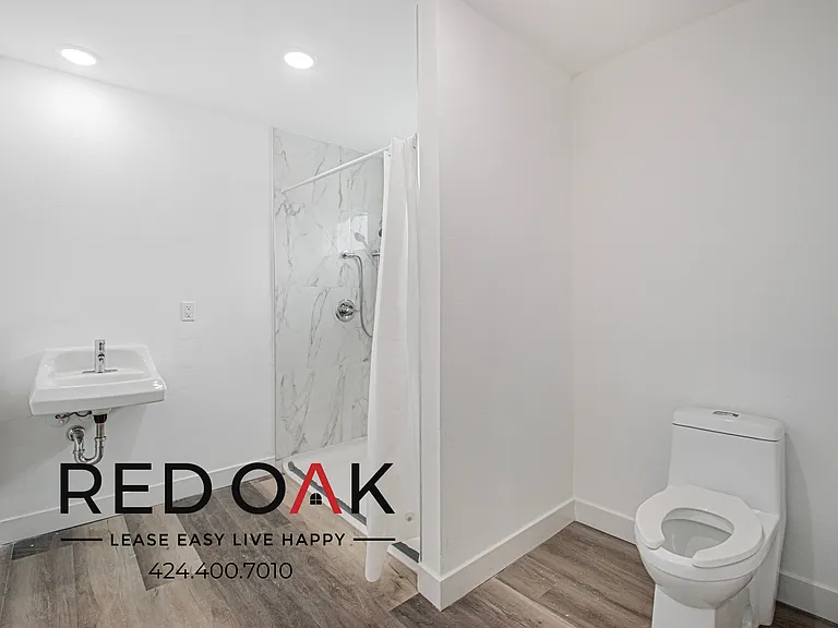 2837 San Marino St #301 — Photo 9
