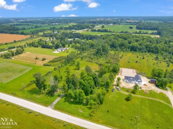 7922 Duce Rd, Avoca, MI 48006