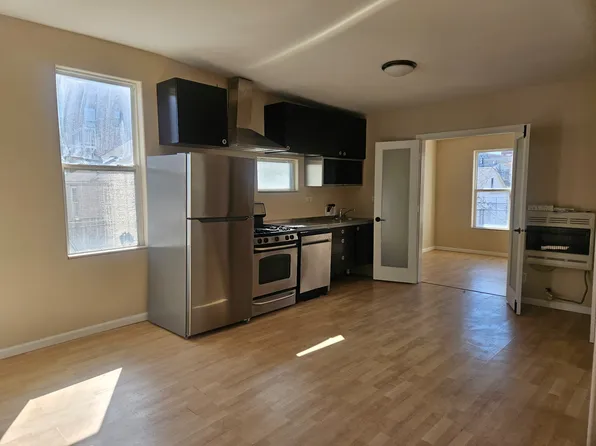 1932 S Carpenter St #2R, Chicago, IL 60608