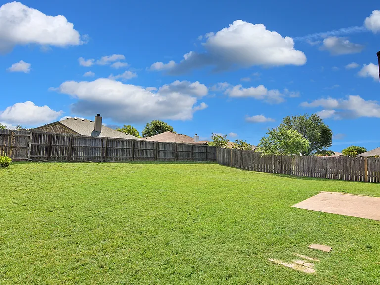 3817 Sawtooth Dr — Photo 18