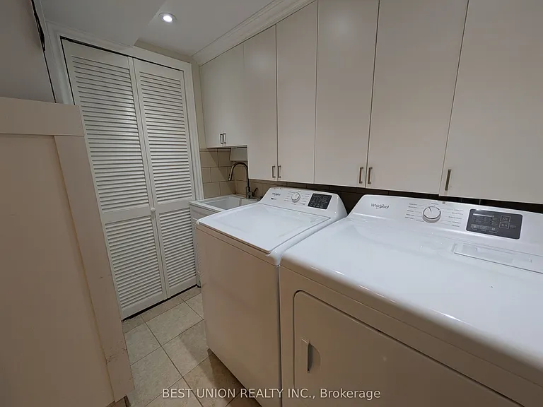 1596 Brandy Ct — Photo 15